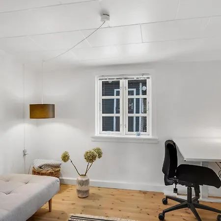 3 Bedroom Lovely In Nykobing Sj * Nykøbing Sjælland
